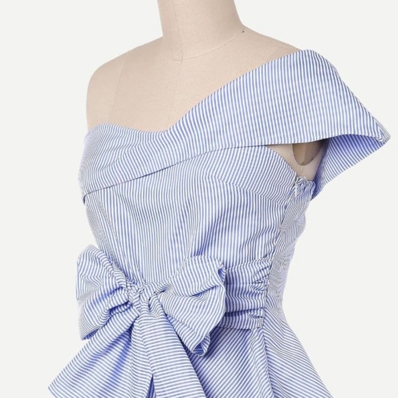 Women's Off Shoulder Top - Picture 4 of 5